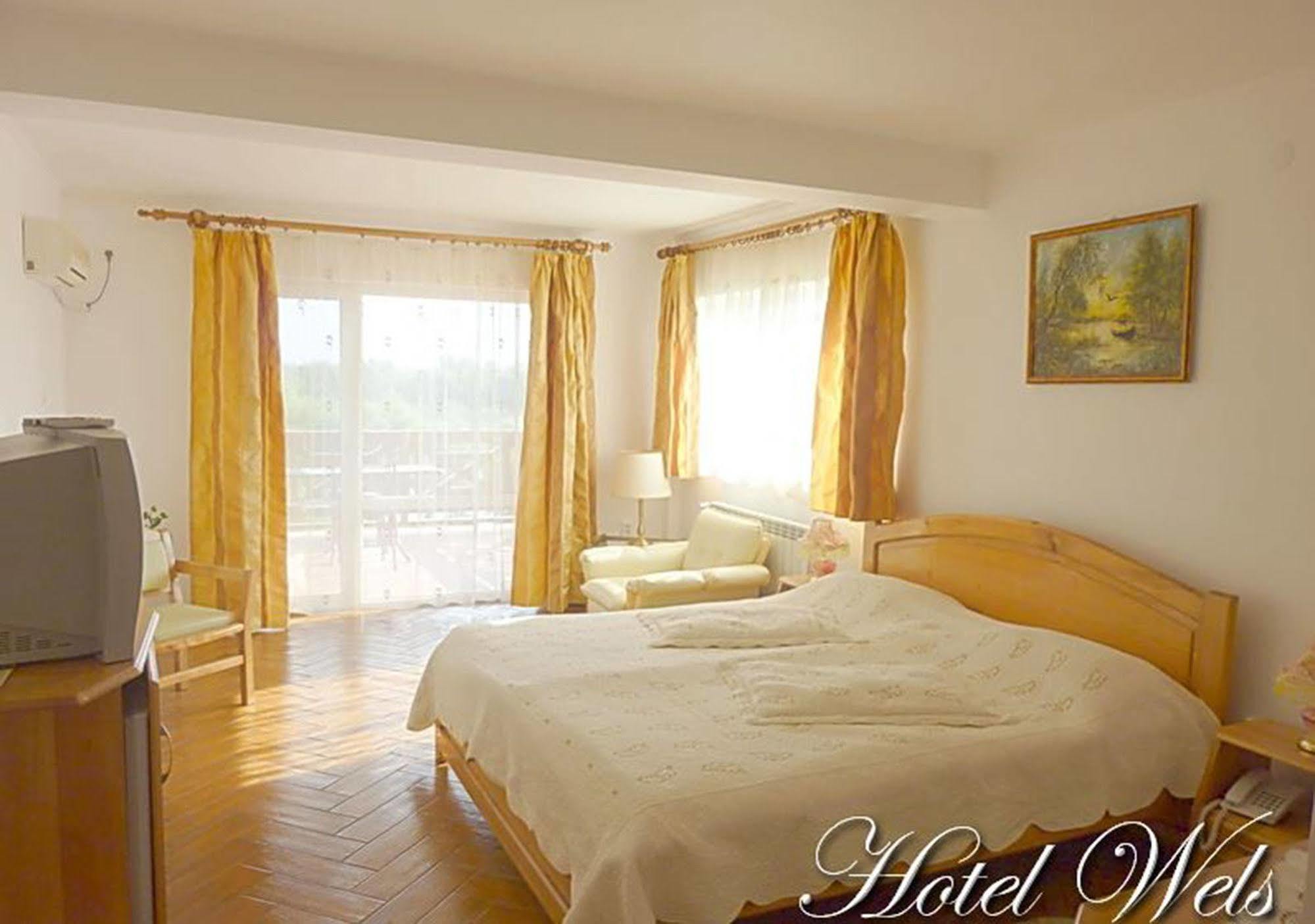 Hotel Wels Băltenii de Sus Εξωτερικό φωτογραφία