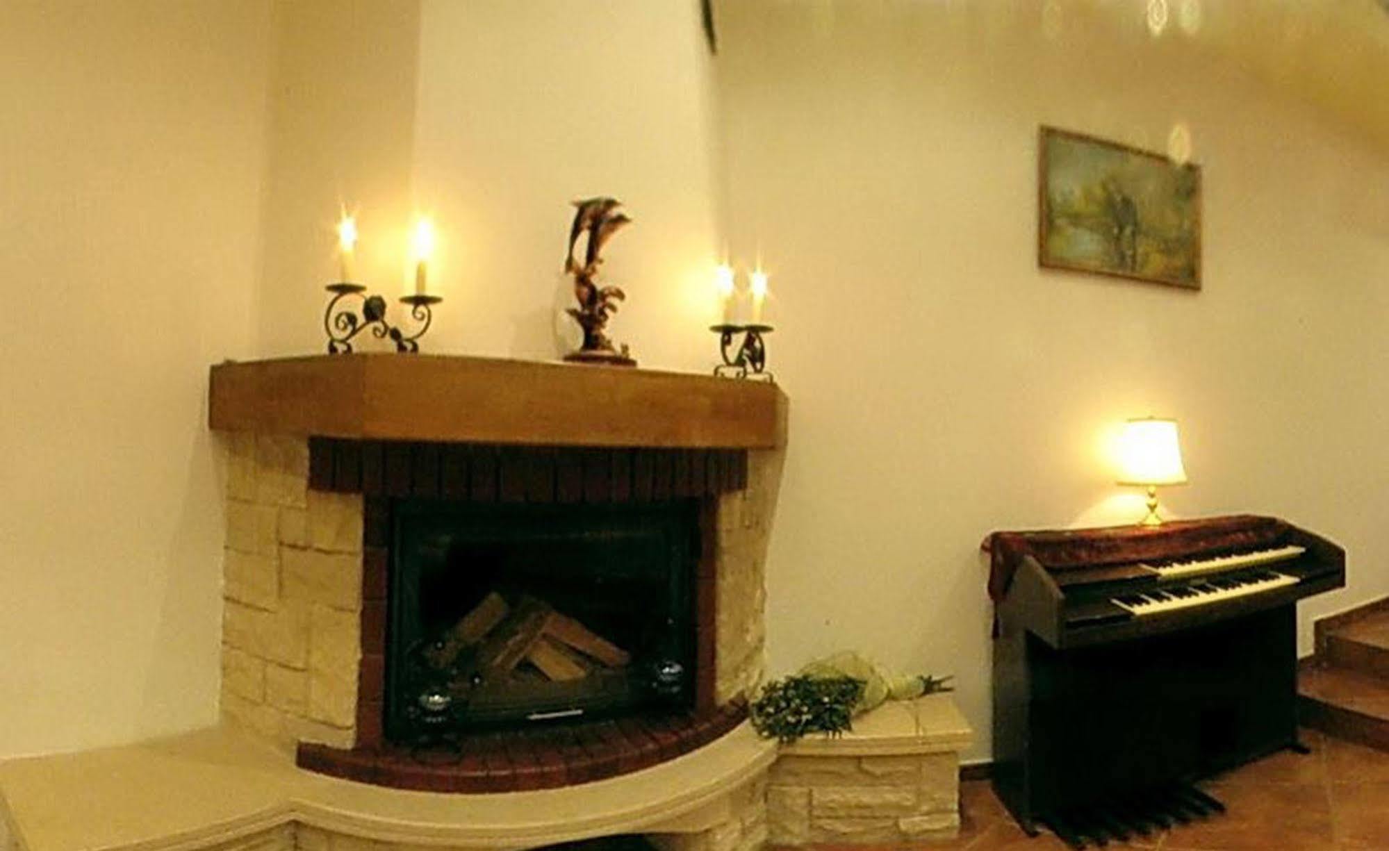 Hotel Wels Băltenii de Sus Εξωτερικό φωτογραφία
